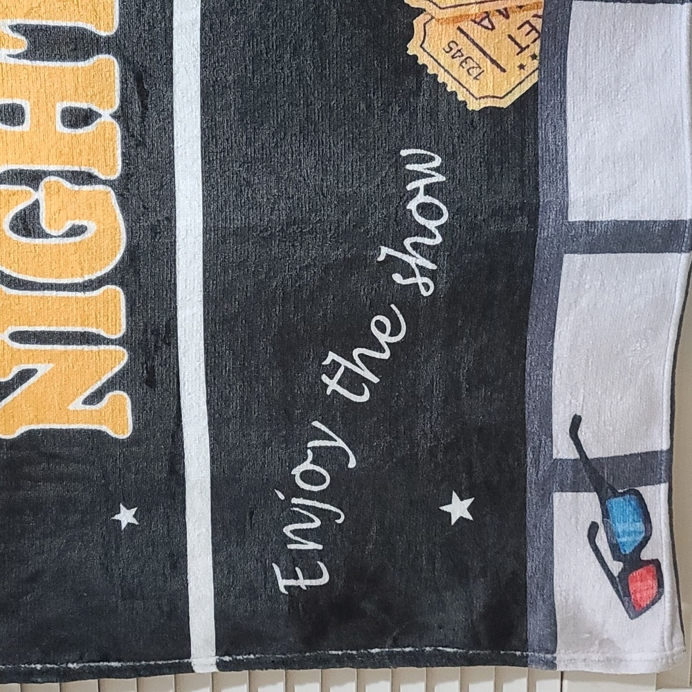 Movie Theater Print Throw Blanket, Super soft flannel polyester, Lap Size NWT - Picture 4 of 4